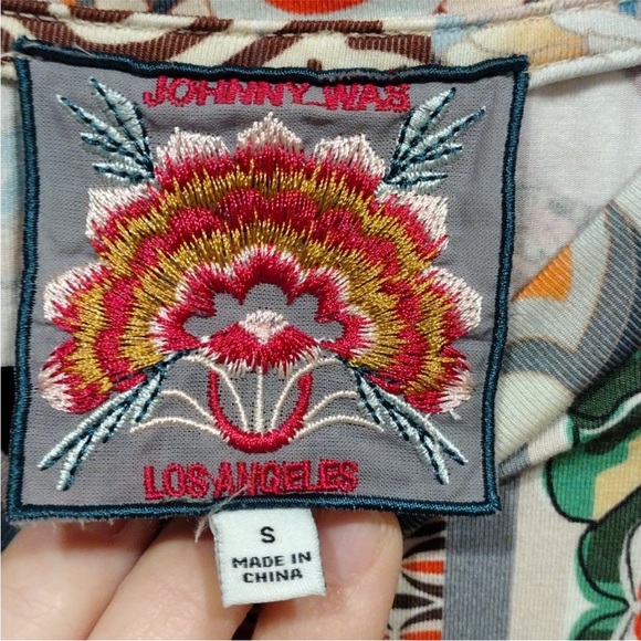 Johnny Was Catalina Block
Multicolor Print Top Size S-
Boho Hippie Festival - Picture 5 of 10